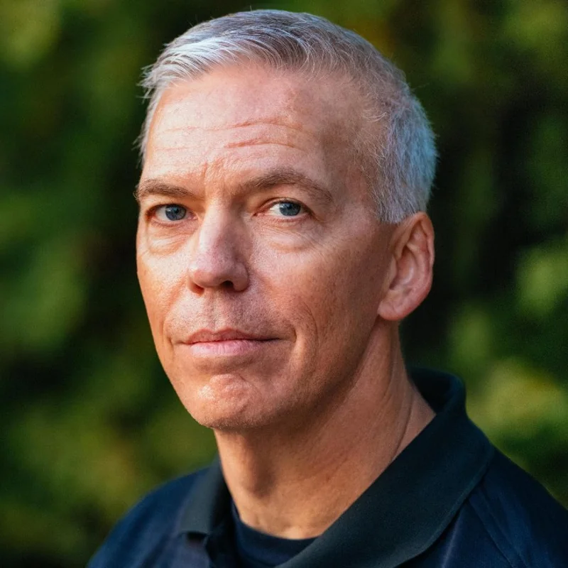 Headshot of Roger Fenner